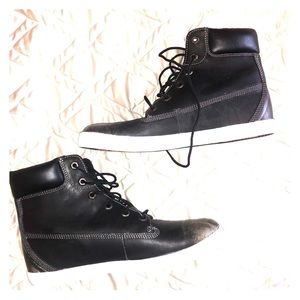 Timberland sneaker boots never worn